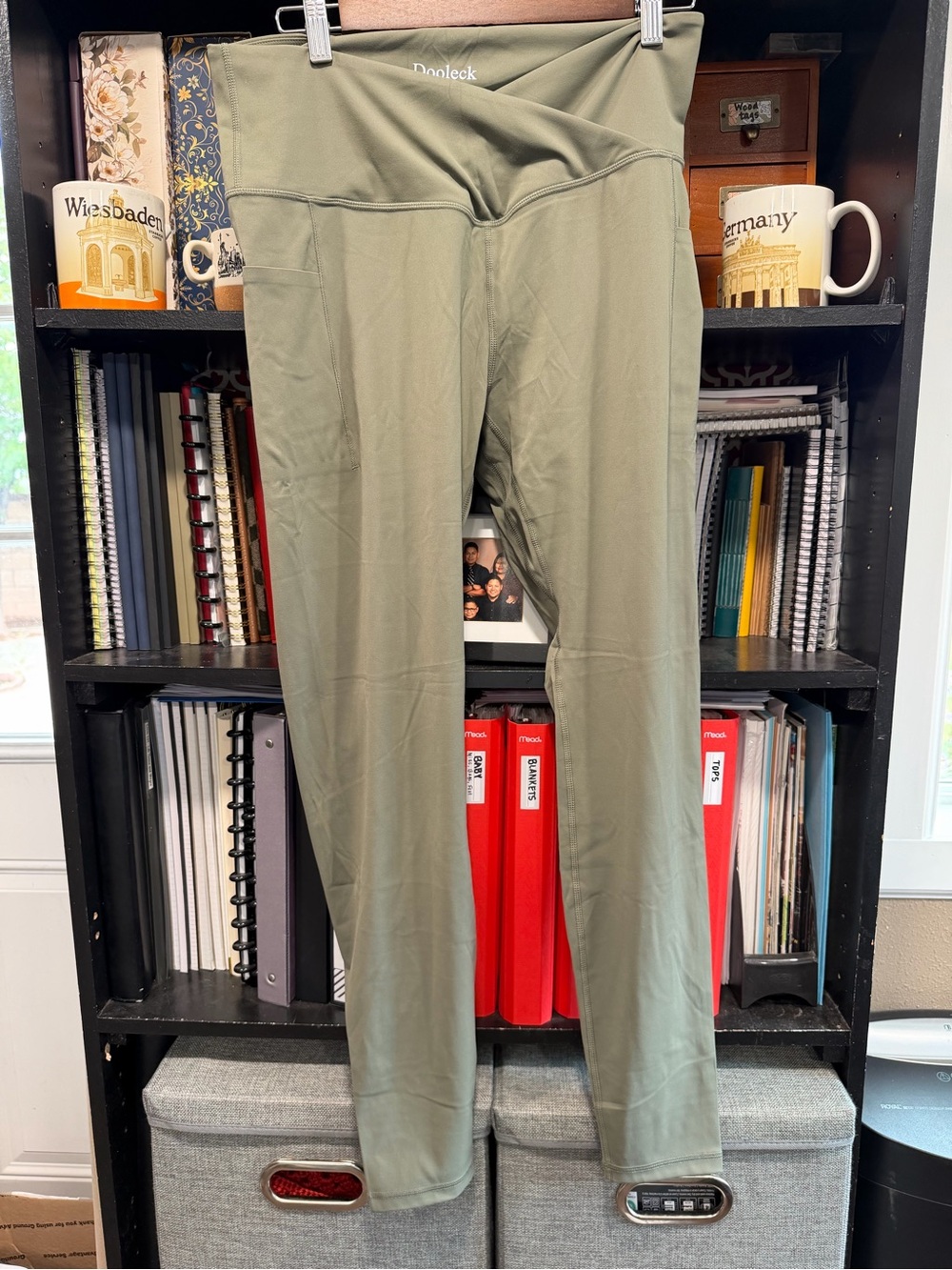 Olive High-Rise Leggings — Sculpting Everyday Comfort